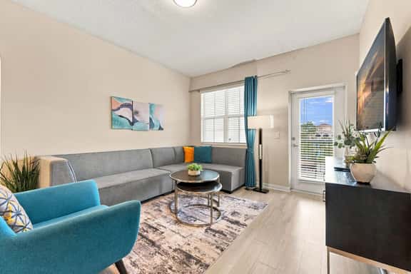 From Convention Days to Park Days, 3BR Condo - Image 1