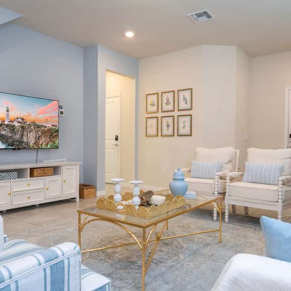 Amazing 5 Suite Home with Resort-Style Amenities - Image 1