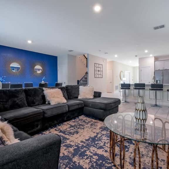 Charming Home, Ideal Location, Spacious, Game Room - Image 1