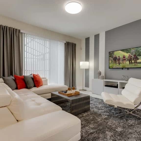 Cozy Home, Prime Disney Parks Location - Image 1