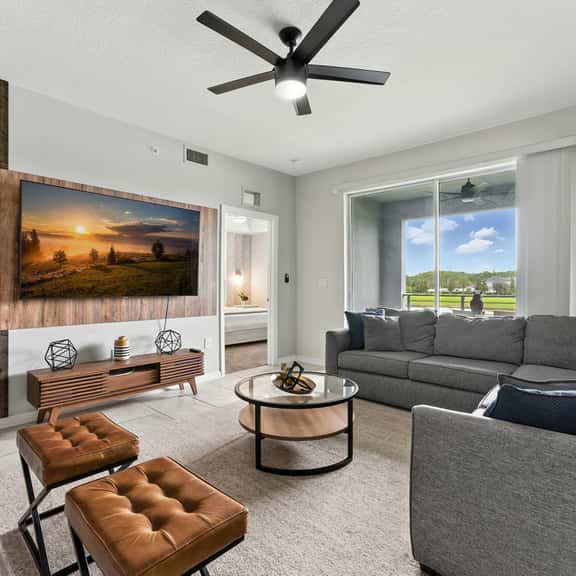 Elegant 2BR in Storey Lake, Top Location - Image 1