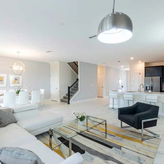 Getaway Delight-8 Bedrooms, Pool & Great Location - Image 1