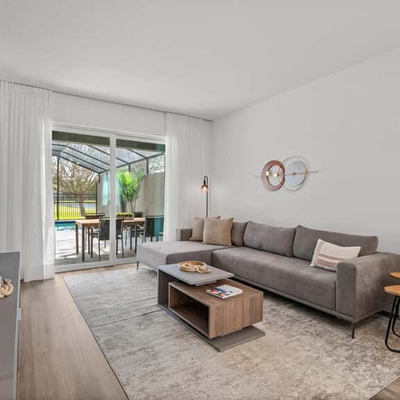 Home 5BR with Private Pool & Themed Decor - Image 1