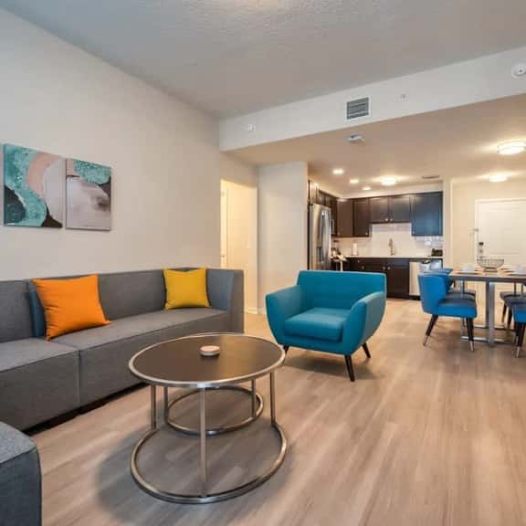 Leisure & Business Oasis-Near Convention Center - Image 1
