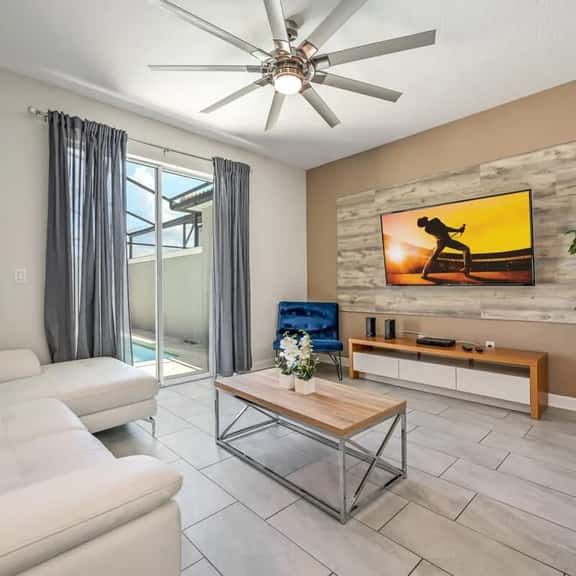 Magical Retreat, Spacious villa 10 min from Disney - Image 1