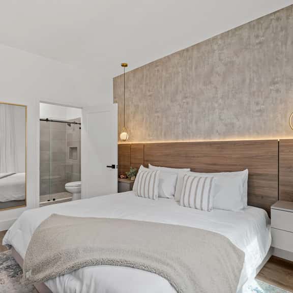 New Luxury Getaway, themed Bedrooms - Image 1