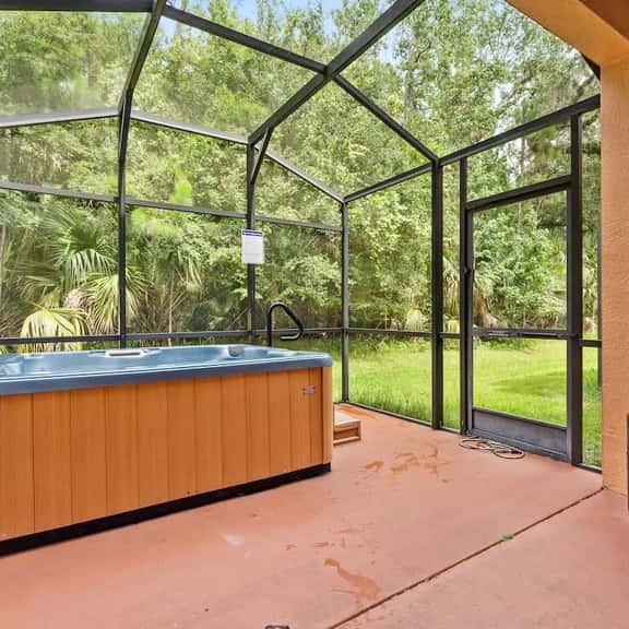 Pet Friendly 4 BR with Hot Tub - Image 1