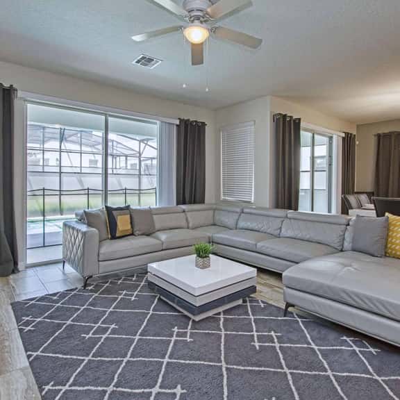 Spacious 6 Bed Home with Pool in Storey Lake - Image 1