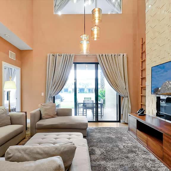 Spacious Luxury 4BR suite near Disney - Image 1