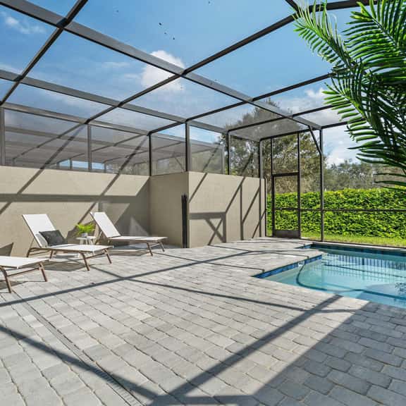 Stylish Getaway 15 Min from Disney Parks - Image 1