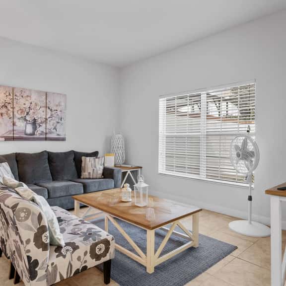 Townhome 4BR with Pool at Storey Lake - Image 1