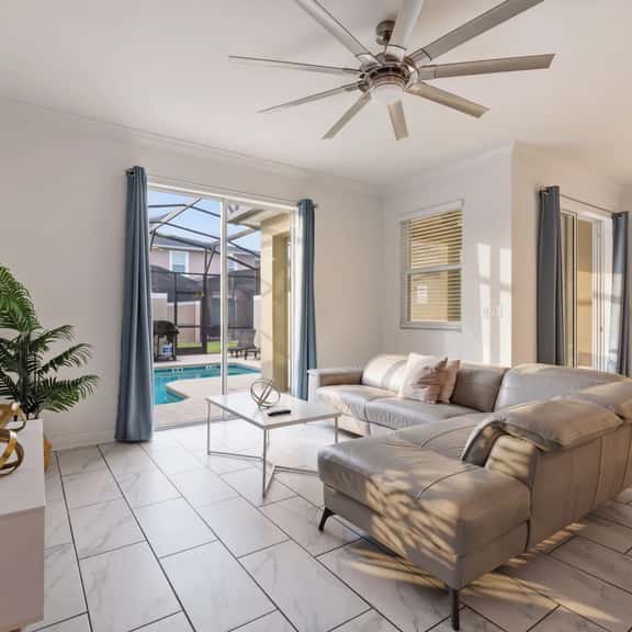 Family Friendly Home, Private Pool, Near Disney - Image 1