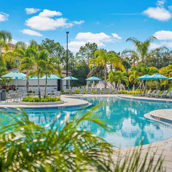Upscale Vista Cay 3BR with Resort Pool View - Image 1