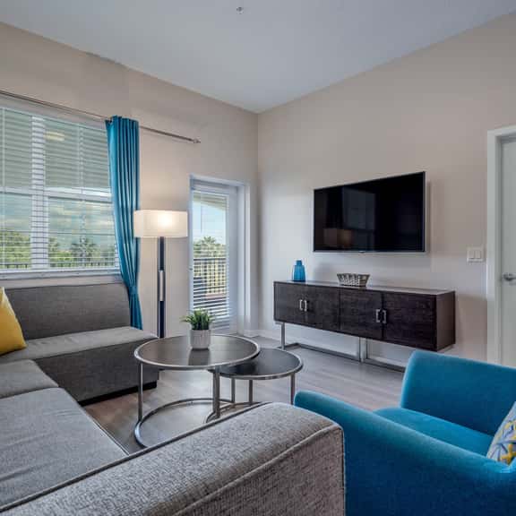 Spacious 3BR, Near Parks and Convention Center - Image 1