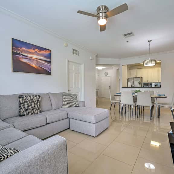 Orlando at Your Doorstep, 3BR condo, Sleeps 8 - Image 1
