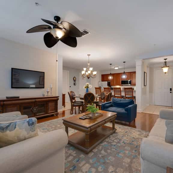 Orlando at Your Doorstep, 3BR condo, Sleeps 8 - Image 1