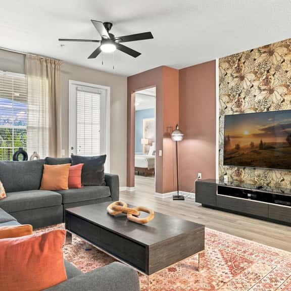 Luxury 3BR, Newly Renovated, Lake View, Vista Cay - Image 1