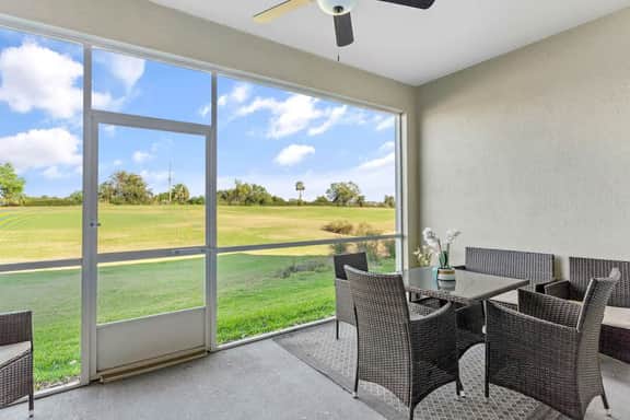 Amazing 2BR Apartment at Champions Gate