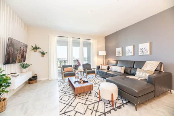 Chic Spacious Condo, Perfect for Your Vacation