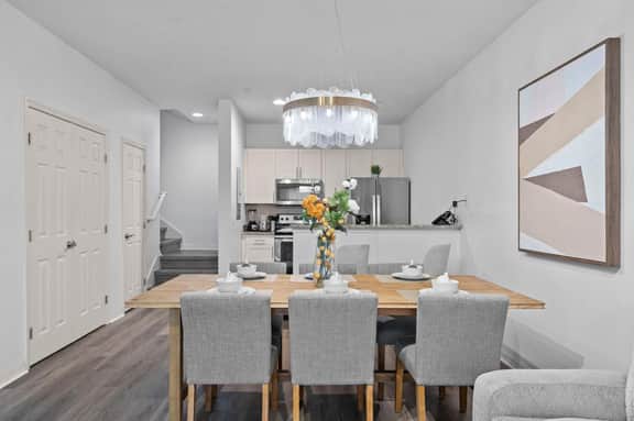 Comfort and Style, 3BR Near Disney, Sleeps 8