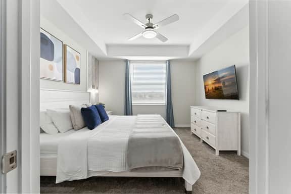 Elegant 2BR in Storey Lake, Top Location