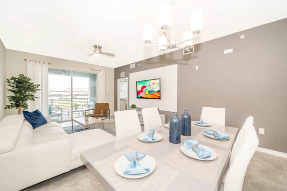 Elegant 2Bed Condo in Storey Lake, Prime Location