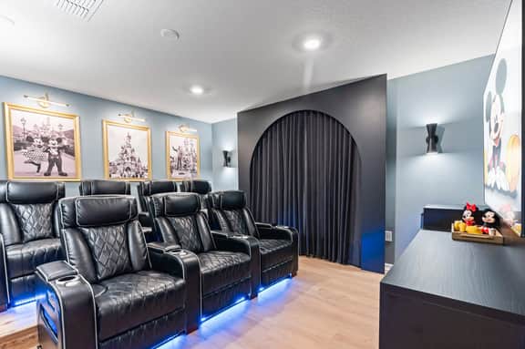 Epic Family Villa, Pool, Theater, Themed Bedrooms