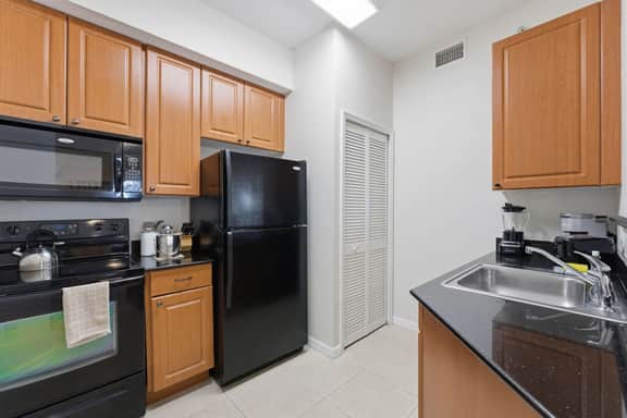 Family 2-Bedroom Suite in Prime Orlando Location