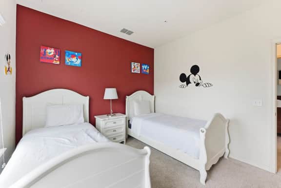 Family 4BR Stay Near Orlando Parks