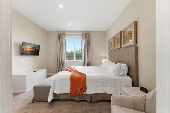 Magic Village 4BR, Spacious and Stylish