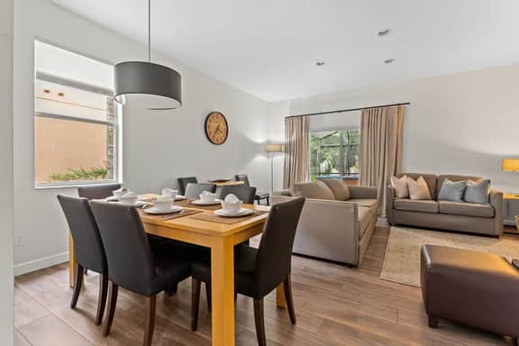 Pet Friendly 4 BR with Hot Tub