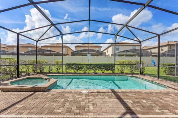 Pet Friendly Amazing 5 BR sleeps 10