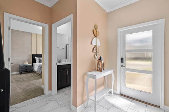 Relaxing Getaway Near Disney with Pool & Themed Rooms