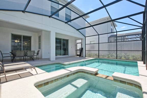 Spacious 6 Bed Home with Pool in Storey Lake