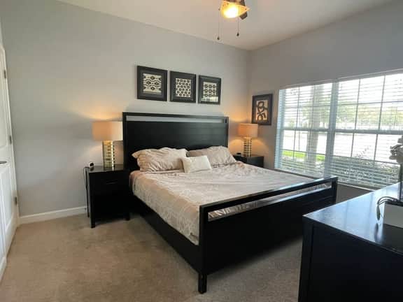 Storey Lake 4BR Retreat, Private Pool, Sleeps 10