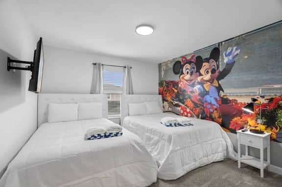 Stunning home at Storey Lake, close to Disney