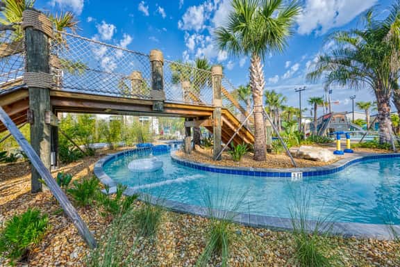 Stylish & Fun Retreat, Pool, Themed Rooms