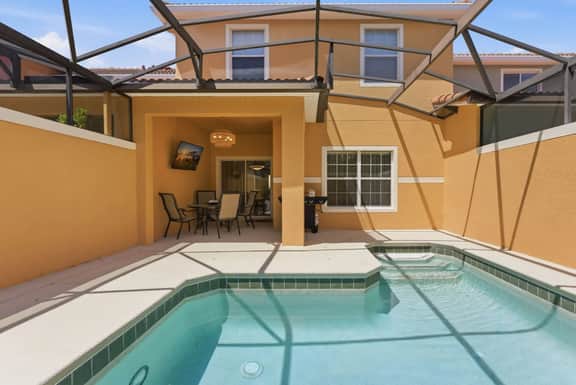 Stylish 4BR, Private Pool, Themed rooms, Sleeps 13