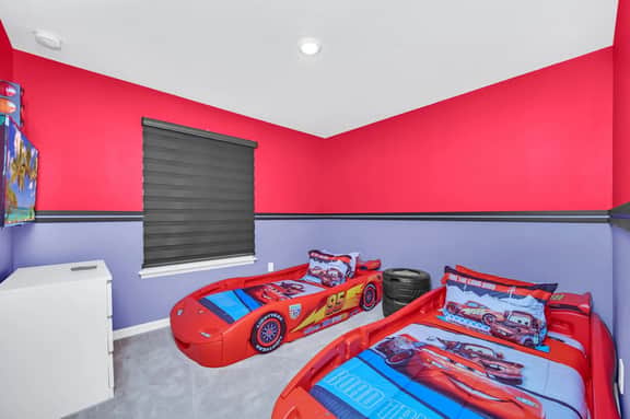 Stylish 5BR Home with Mickey & Cars Rooms