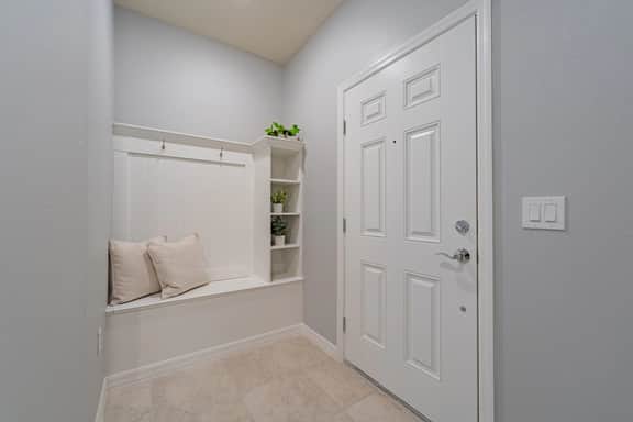 Stylish 5BR Retreat with Pool Near Disney
