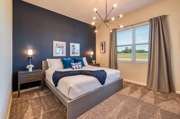 Stylish Condo Near Disney, Mickey Room