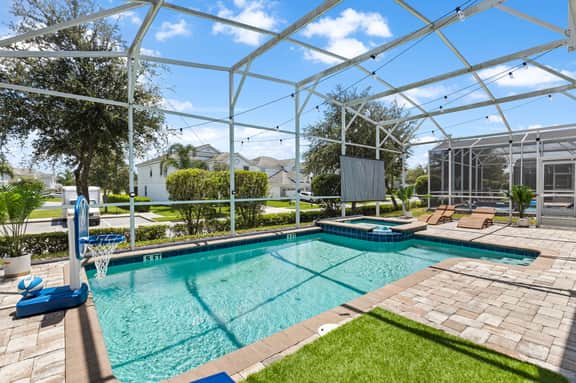 The Power-Up Palace, 9 beds, private pool