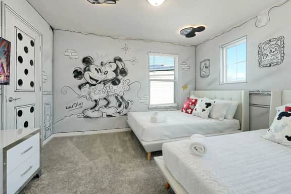Dream Family Escape, Pool and Themed Rooms - Image 2