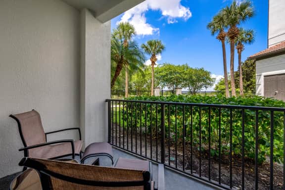 The Orlando Vacation and Work Spot, 3BR, Sleeps 8 - Image 3