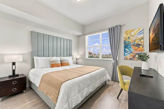 Orlando for Work or Play, Comfortable 3BR condo - Image 4