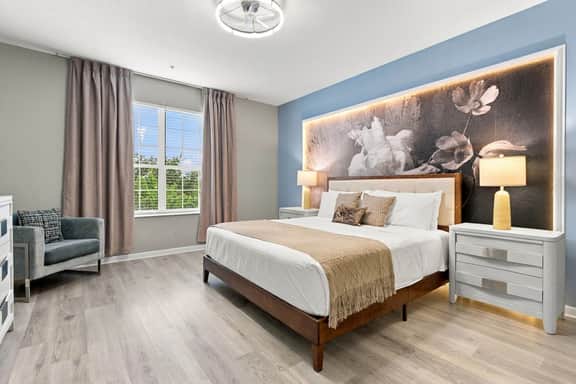 Luxury 3BR, Newly Renovated, Lake View, Vista Cay - Image 2