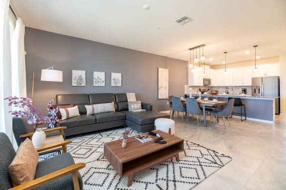 3BR up to 8 People at Champions Gate