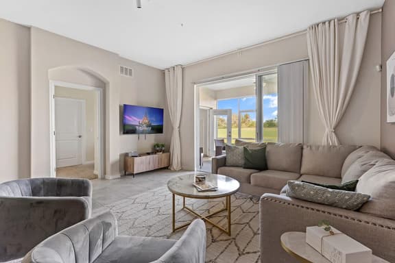 Amazing 2BR Apartment at Champions Gate