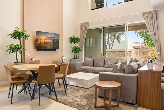Chic 3BR Retreat, Patio with BBQ, all suites