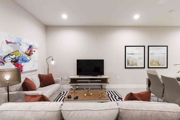Chic 4 Bedroom at Summerville, Minutes from Disney